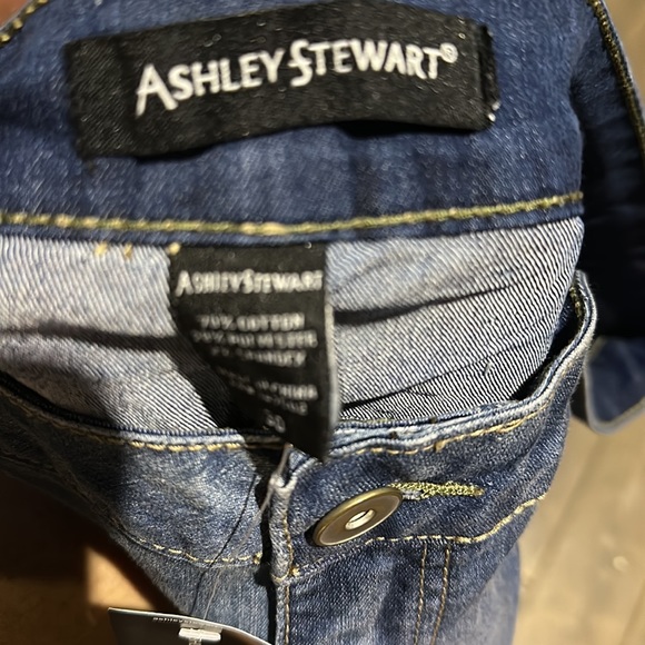 New with Tags 🌞Ashley Stewart Crop Pants - Picture 6 of 10